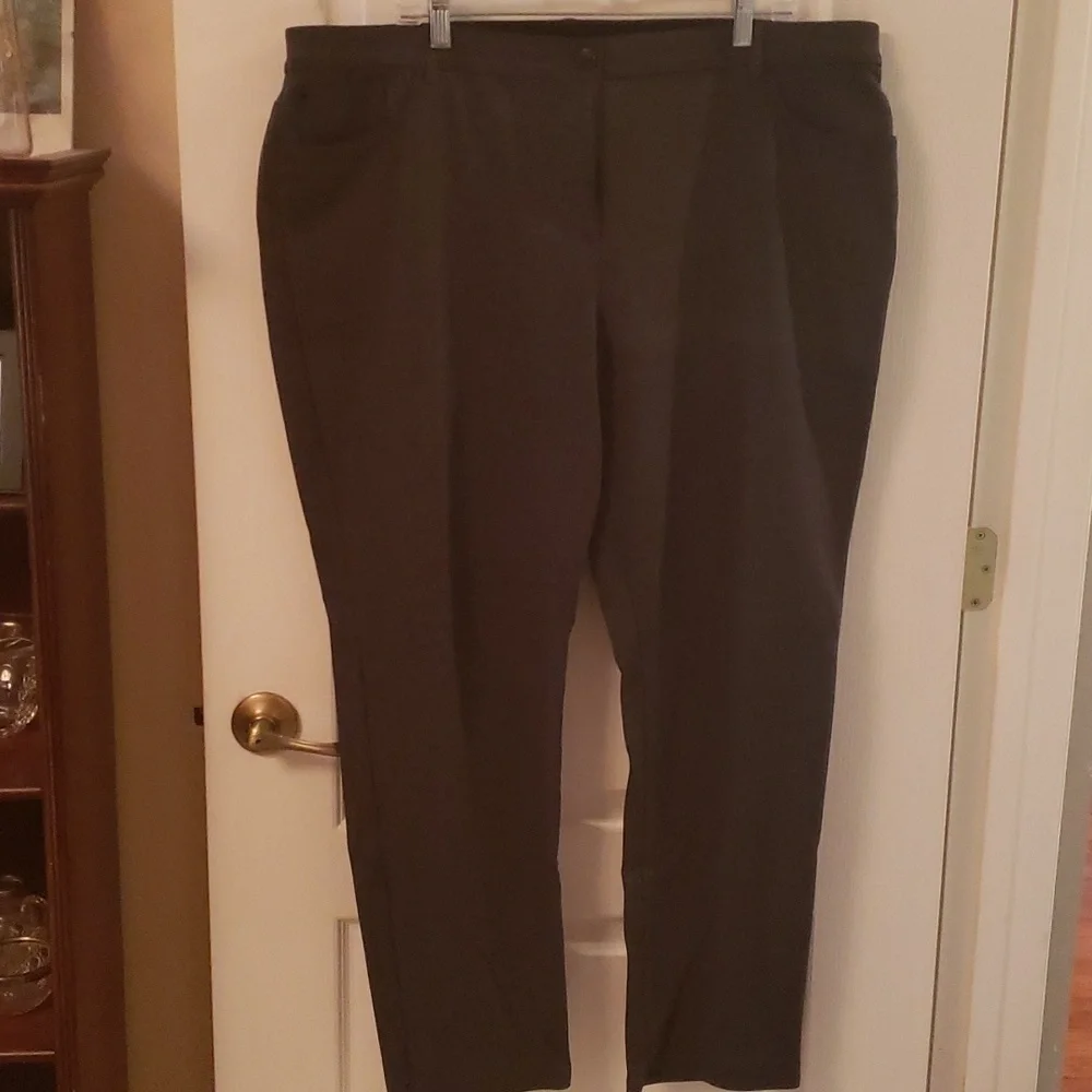 Chico's So Slimming grey pant - Picture 4 of 7